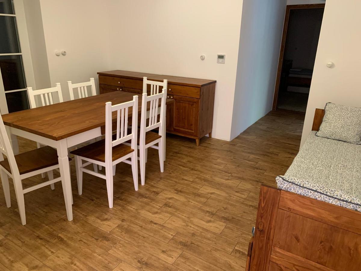 Szazesztendos Reveszhaz Apartman Szigetmonostor Exterior photo