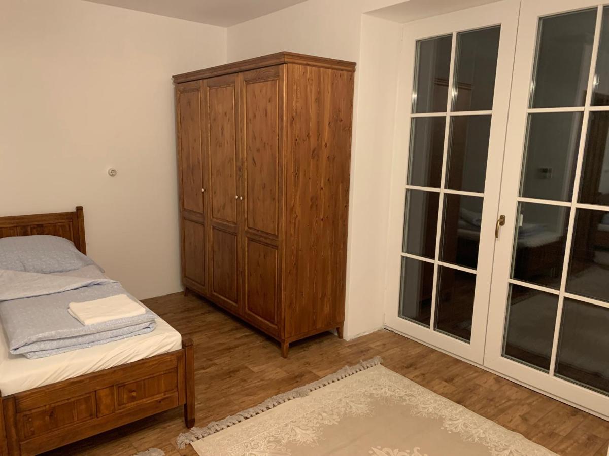 Szazesztendos Reveszhaz Apartman Szigetmonostor Exterior photo